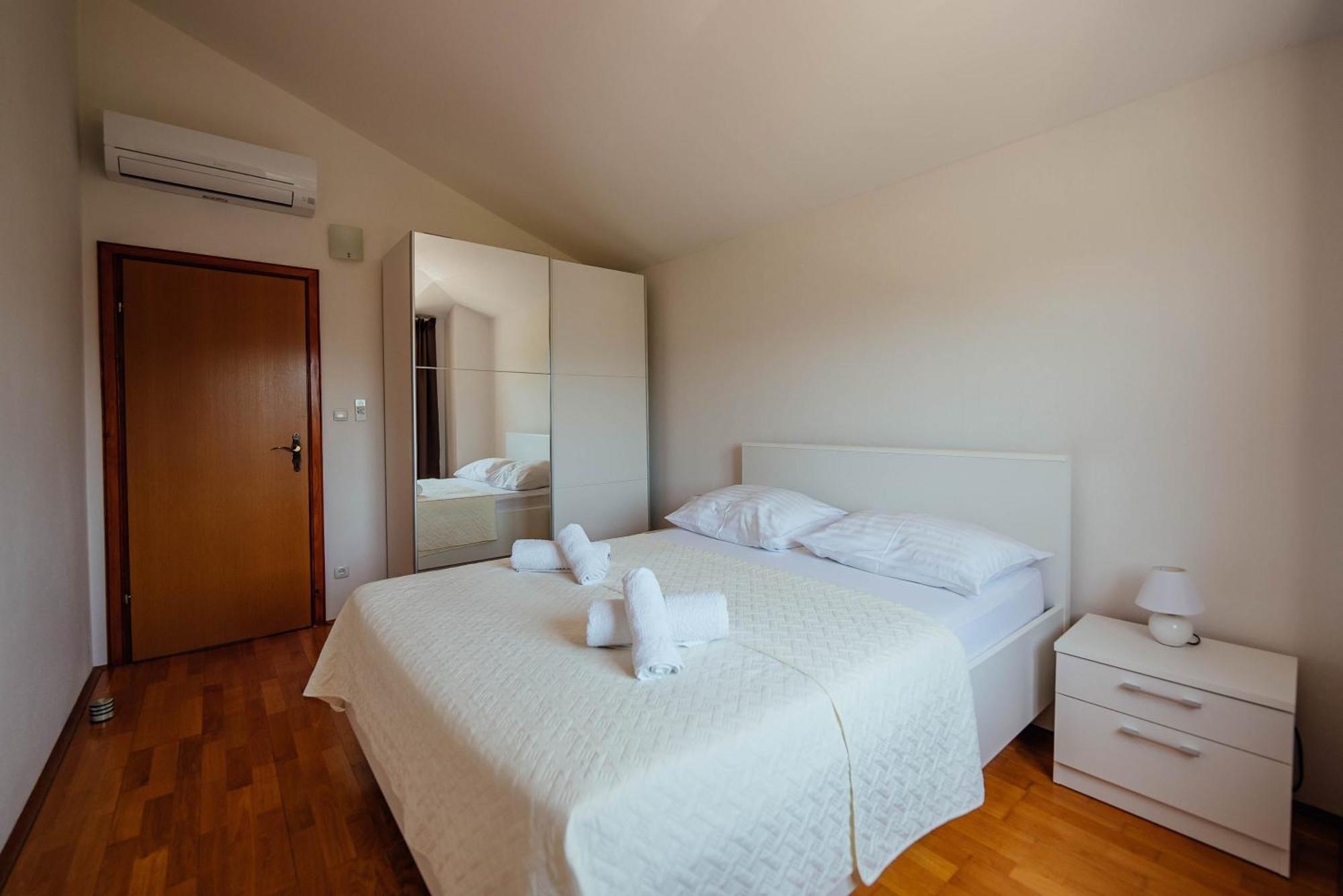 Villa Latica Donji Proložac Buitenkant foto