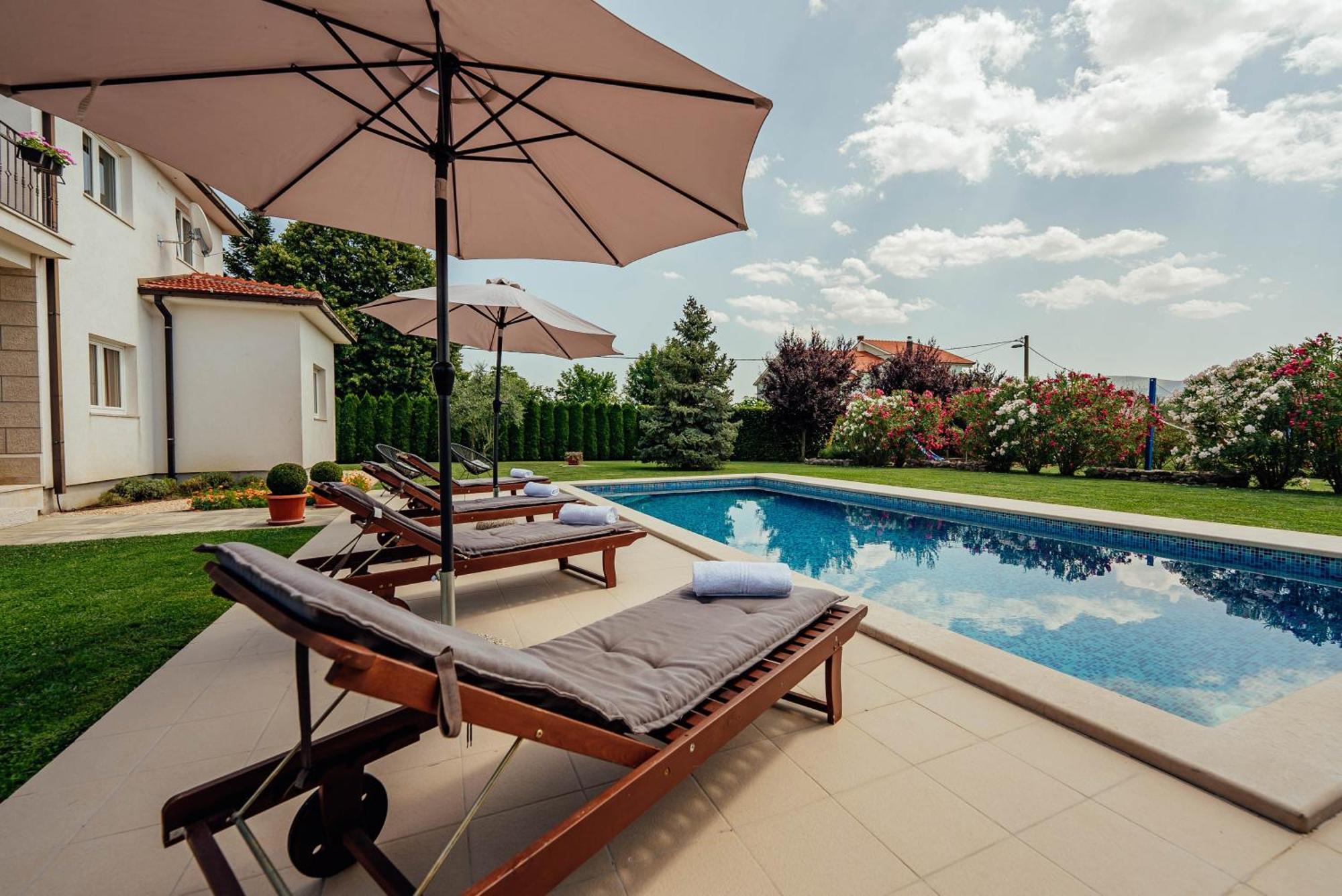 Villa Latica Donji Proložac Buitenkant foto