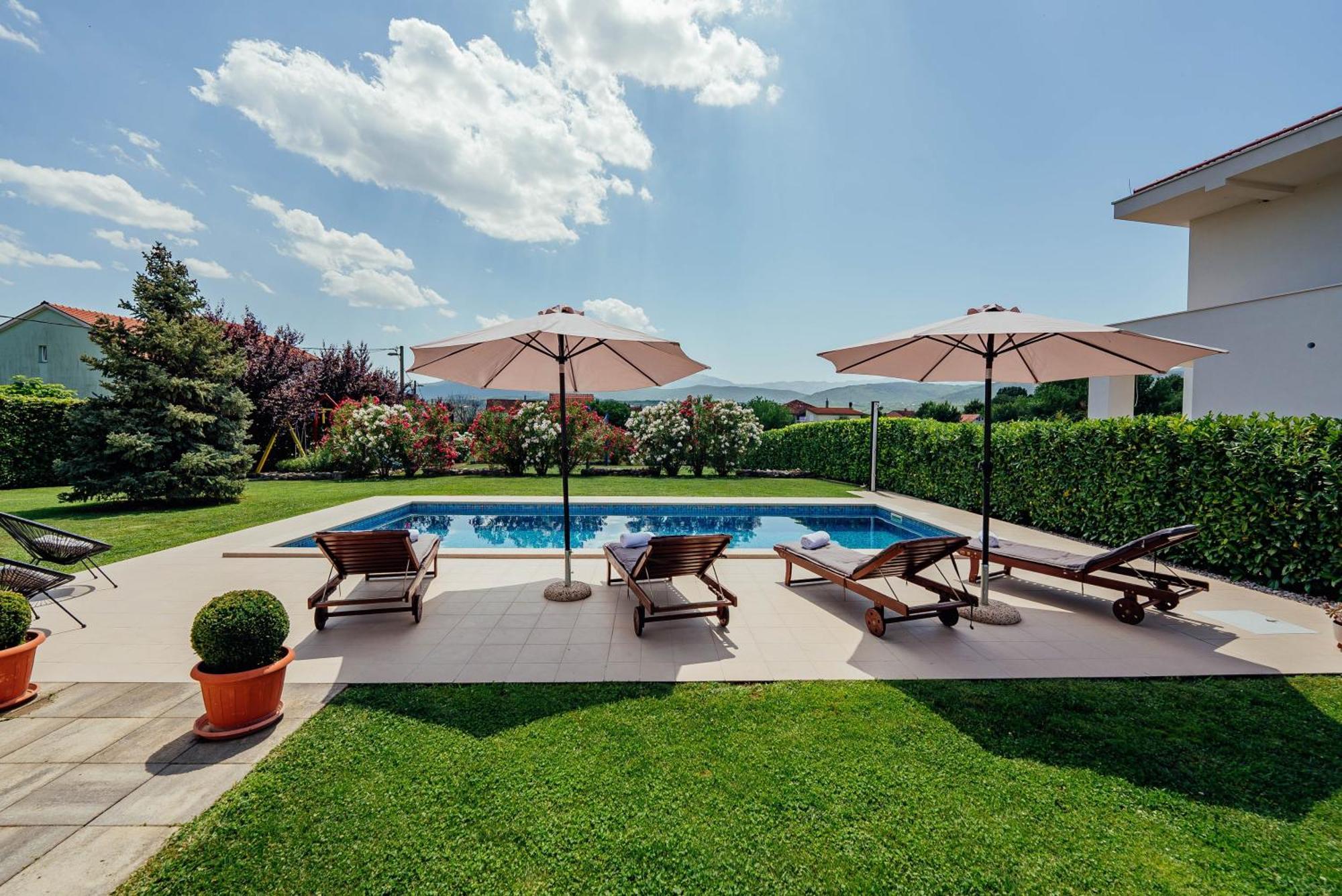 Villa Latica Donji Proložac Buitenkant foto