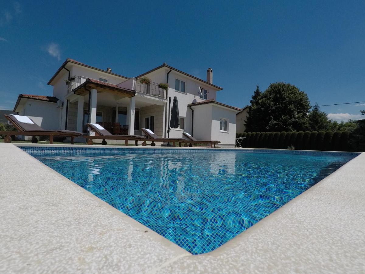 Villa Latica Donji Proložac Buitenkant foto
